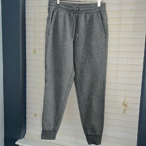 Puma jogger bundle size medium